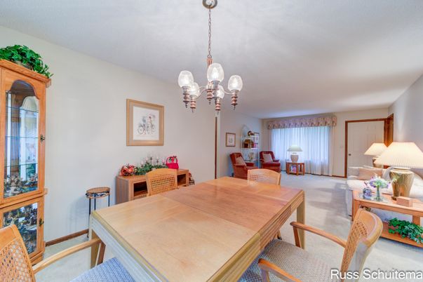 Chandelier, Dining room, Interior, Living room, Pendant Lights
