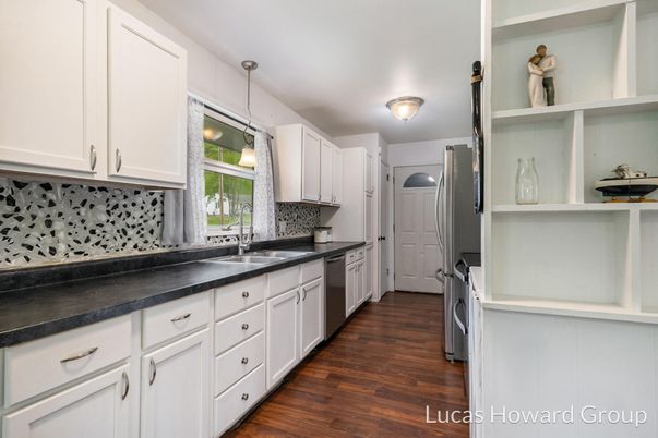 Interior, Kitchen, Pendant Lights, Wood Texture Flooring