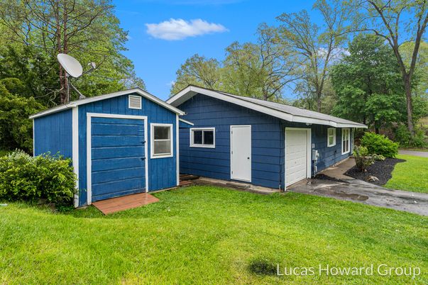 Backyard, Detached Garage, Exterior