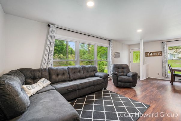 Interior, Living room, Recessed Lighting, Wood Texture Flooring