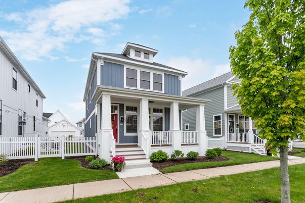 Exterior, Facade, American Foursquare