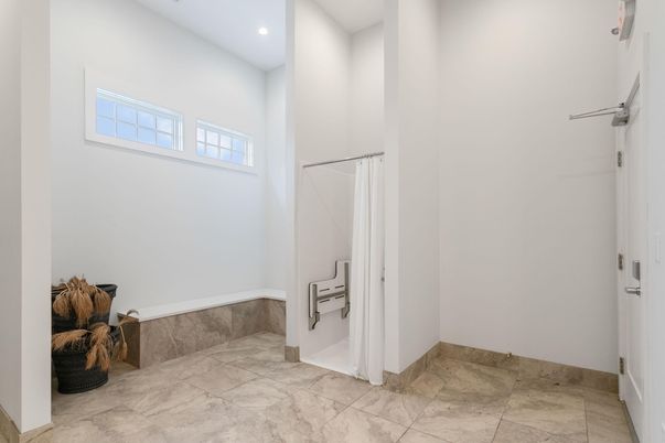 Bathroom, Interior, Recessed Lighting