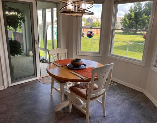 Chandelier, Dining room, Interior, Pendant Lights