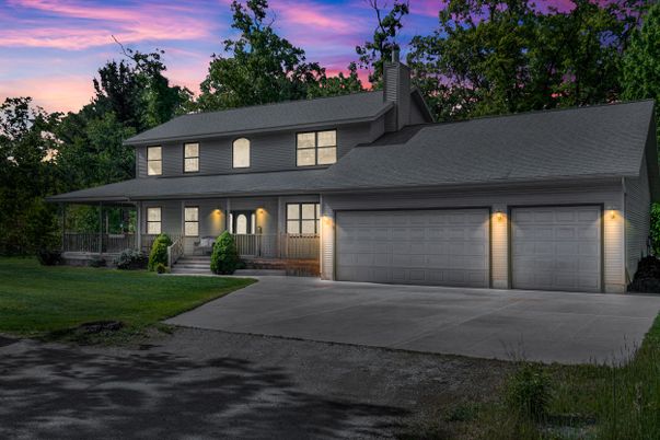 Attached, Exterior, Facade, Farmhouse