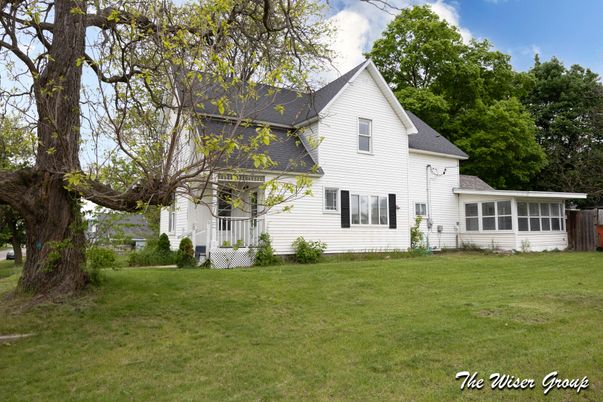 Backyard, Exterior, Facade, Farmhouse