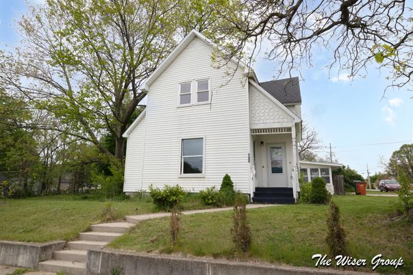 Exterior, Facade, Farmhouse