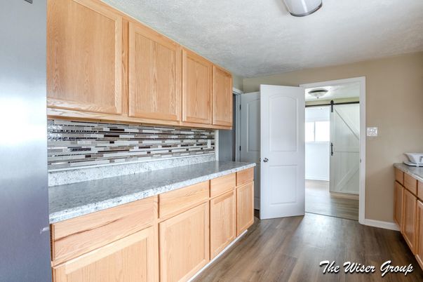 Interior, Kitchen, Washer, Wood Texture Flooring