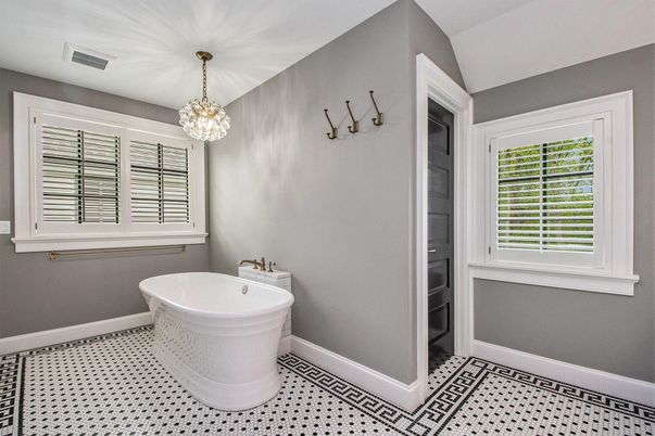Bathroom, Free Standing Baths, Interior, Pendant Lights
