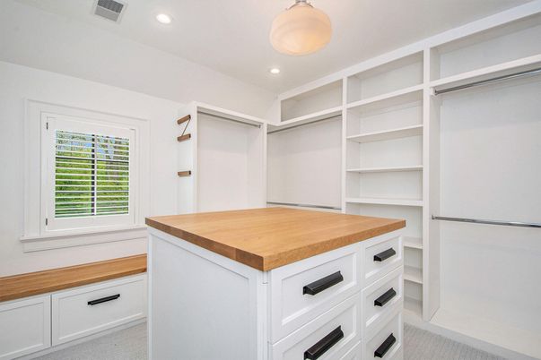 Interior, Pendant Lights, Recessed Lighting, Walk-in Closets
