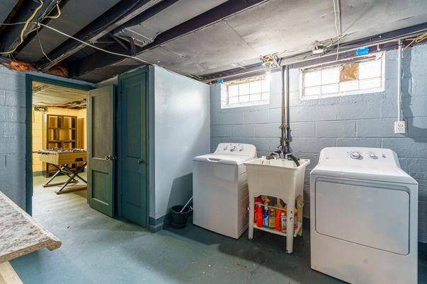 Interior, Washer