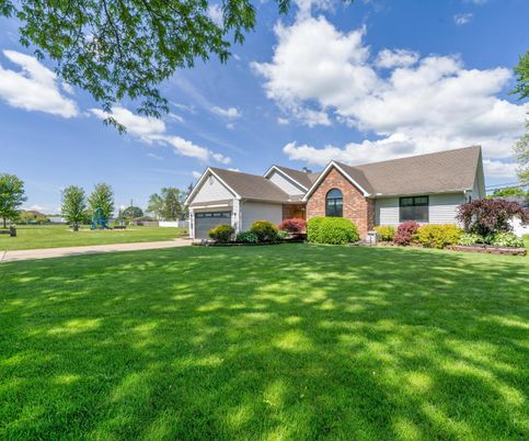 Attached, Backyard, Exterior, Facade, Brick Facade, Ranch