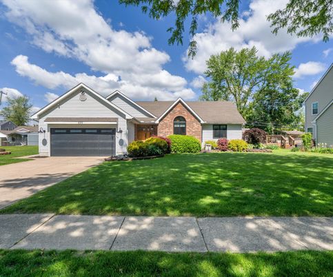 Attached, Exterior, Facade, Brick Facade, Ranch