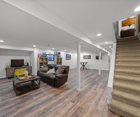 Interior, Living room, Recessed Lighting, Wood Texture Flooring