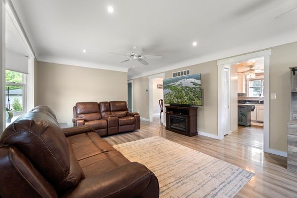 Interior, Living room, Recessed Lighting, Wood Texture Flooring