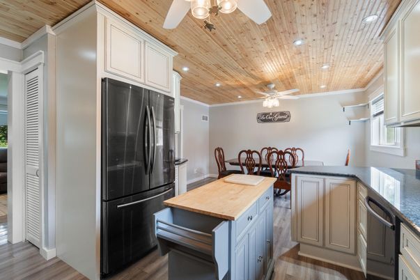 Dining room, Interior, Kitchen, Recessed Lighting, Wooden Ceilings, Wood Texture Flooring