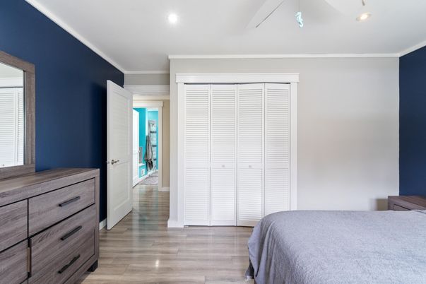 Bedroom, Interior, Recessed Lighting, Wood Texture Flooring