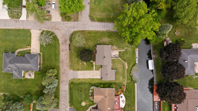 Exterior, Drone