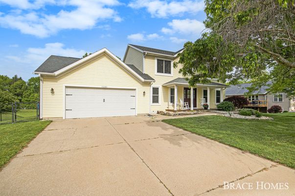 Attached, Exterior, Facade, Farmhouse