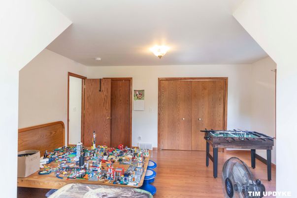 Game Room, Interior, Wood Texture Flooring