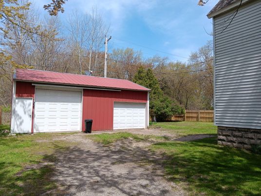 Backyard, Detached Garage, Exterior