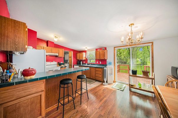 Chandelier, Interior, Kitchen, Wood Texture Flooring