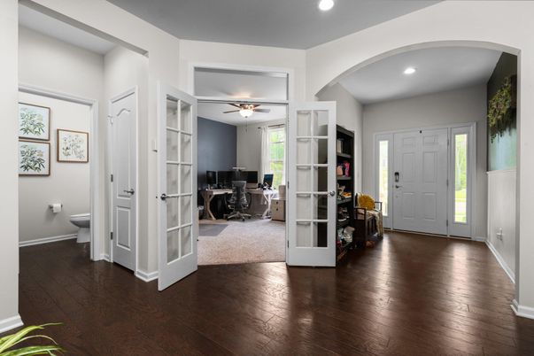 Bathroom, Interior, Recessed Lighting, Wood Texture Flooring