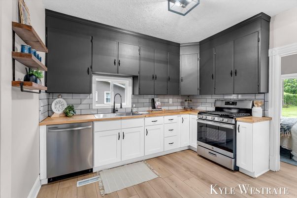 Interior, Kitchen, Stainless Steel Appliances, Wood Texture Flooring