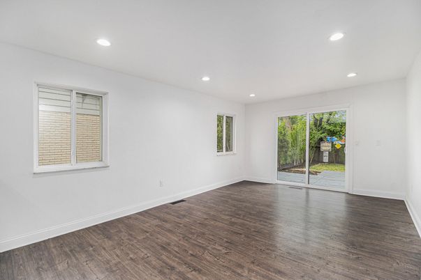 Empty room, Interior, Recessed Lighting, Wood Texture Flooring