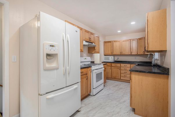 Interior, Kitchen, Marble, Recessed Lighting