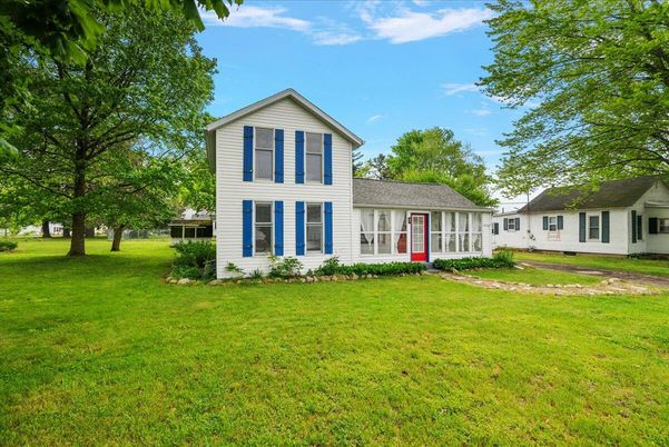 Backyard, Exterior, Facade, Farmhouse