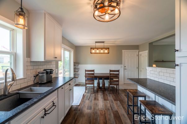 Dining room, Interior, Kitchen, Pendant Lights, Wood Texture Flooring