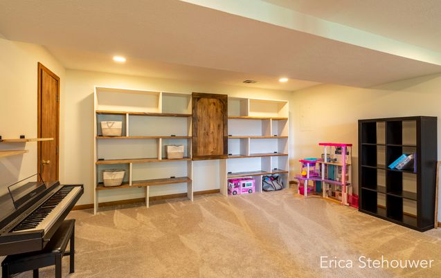 Interior, Piano, Recessed Lighting
