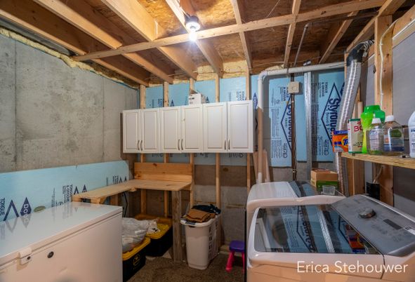 Interior, Washer, Wooden Beams
