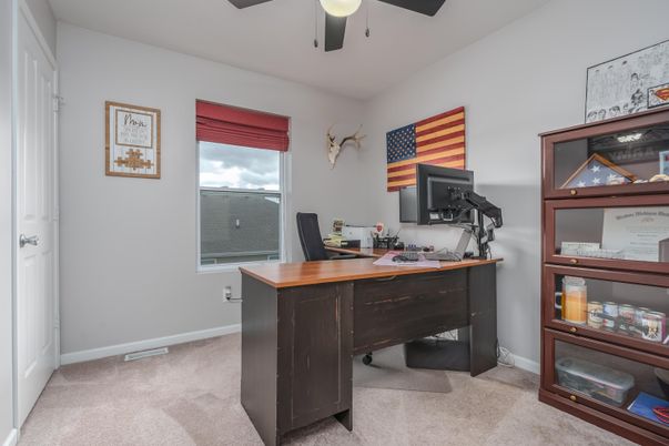Home Office, Interior