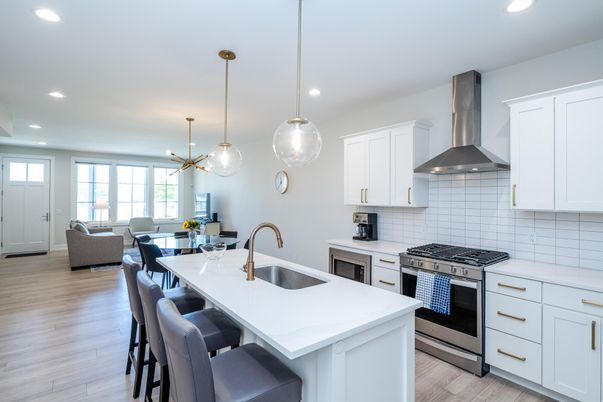 Dining room, Interior, Kitchen, Living room, Pendant Lights, Recessed Lighting, Stainless Steel Appliances, Wood Texture Flooring