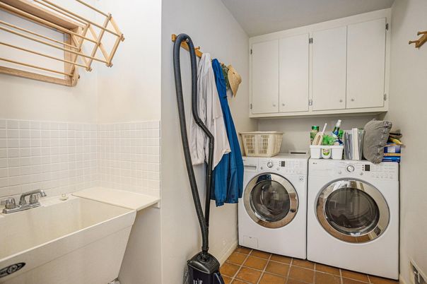 Interior, Washer