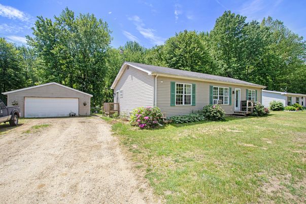 Backyard, Detached Garage, Exterior
