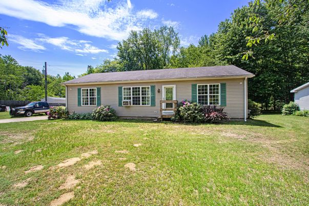 Backyard, Exterior, Facade, Cape Cod