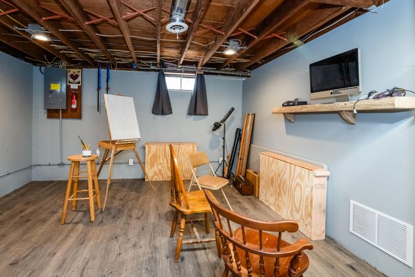 Interior, Recessed Lighting, Wood Texture Flooring