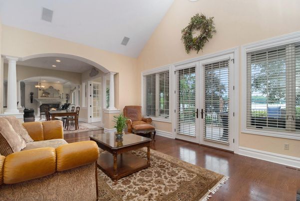 Chandelier, Dining room, Interior, Living room, Recessed Lighting, Wood Texture Flooring