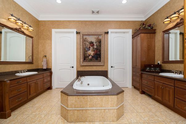 Bathroom, Dual Sink Vanities, Interior, Recessed Lighting