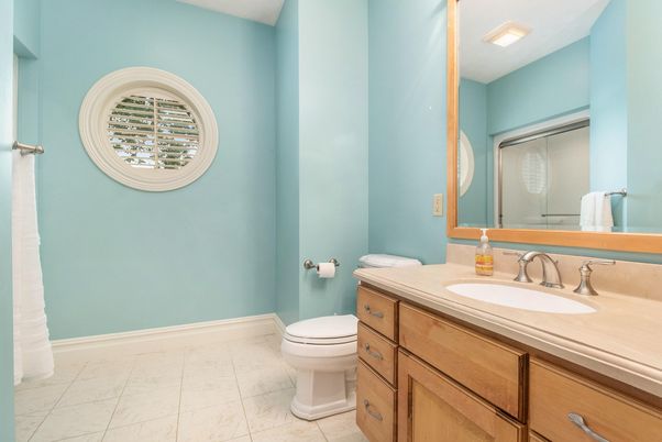 Bathroom, Interior, Recessed Lighting