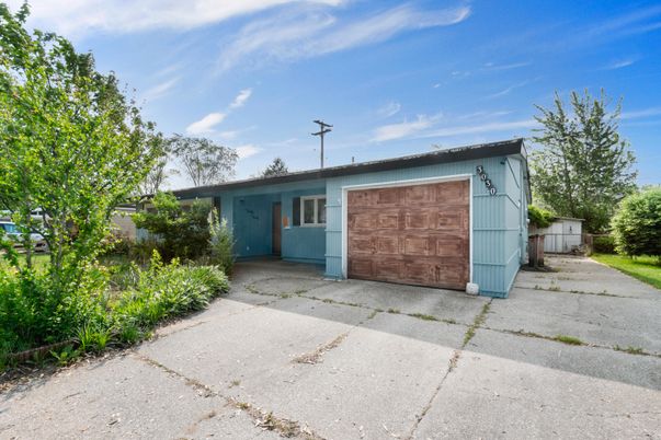 Detached Garage, Exterior