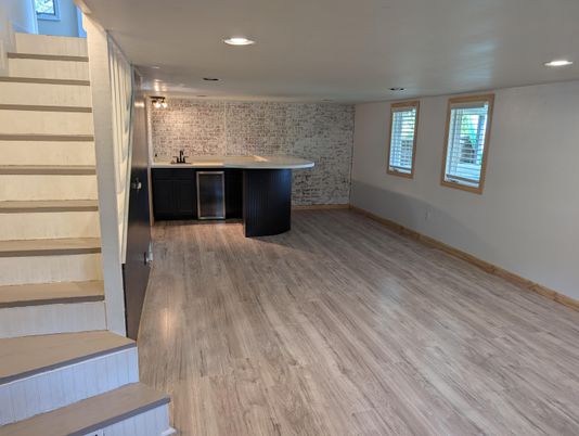 Interior, Recessed Lighting, Wood Texture Flooring