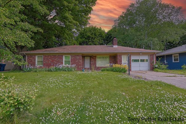 Attached, Exterior, Facade, Brick Facade, Ranch