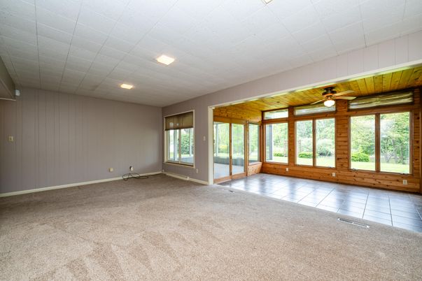 Empty room, Interior, Recessed Lighting