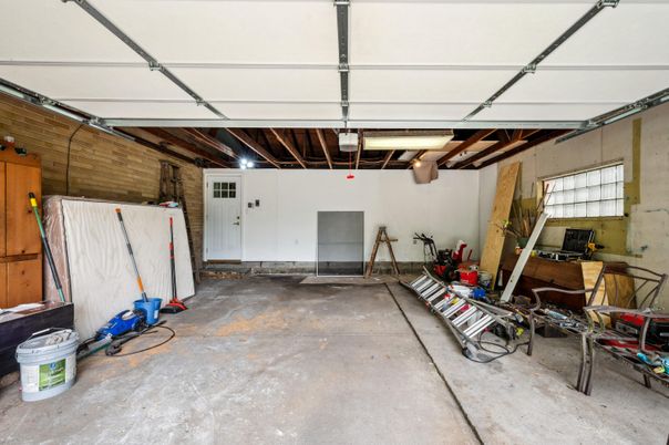 Garage, Interior, Stone Walls
