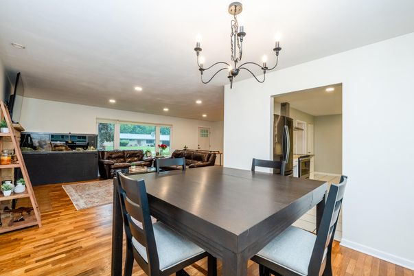 Chandelier, Dining room, Interior, Living room, Recessed Lighting, Wood Texture Flooring