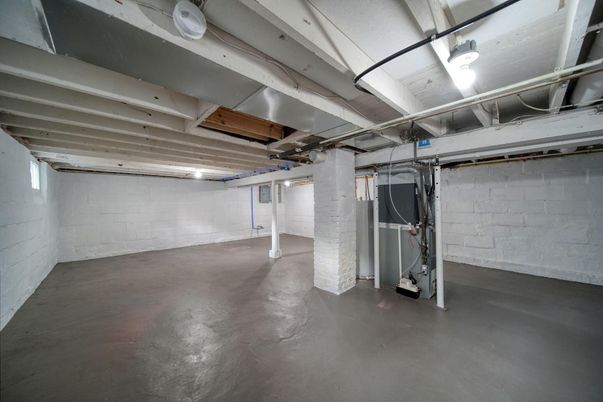 Garage, Interior, Stone Walls
