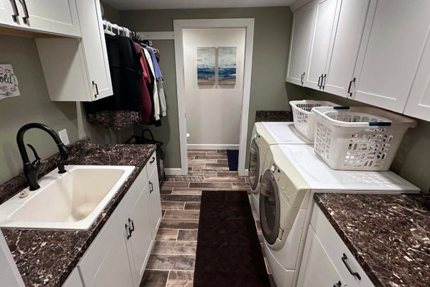 Interior, Washer, Wood Texture Flooring